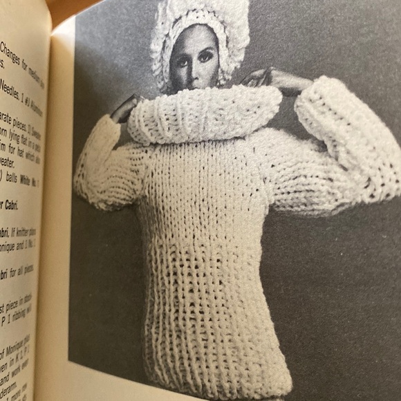 VTG Collection of 3 Needle Arts Books ‘68-‘70 - Picture 12 of 12